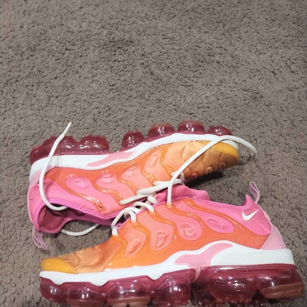 Shoes - Picture 13 of 14